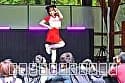 野外撮影会痴● 2 人気コスプレイヤーの弱みに付け込んでセクハラ羞恥写真撮影 透け乳首＆無理やり大量中出し追い撃ちアクメ サンプル1