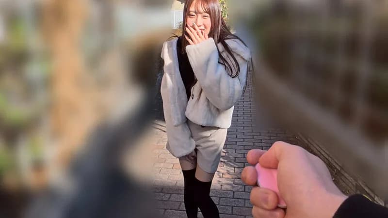 とびっこ着けた彼女が街中散歩で欲情し、メス犬のようにマン汁たらして屋外セックス！vol.3 サンプル15