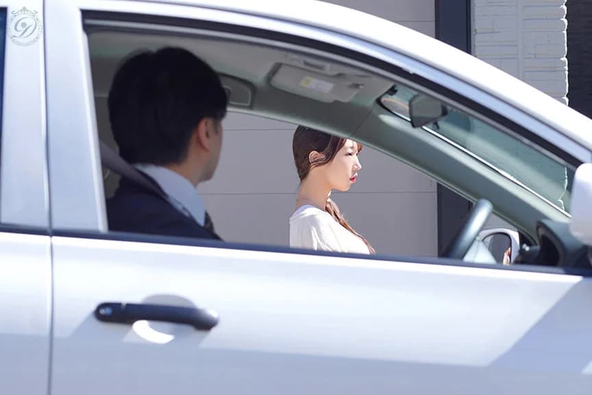 人妻と勤務時間内不倫に至るまで。 与田りん サンプル1