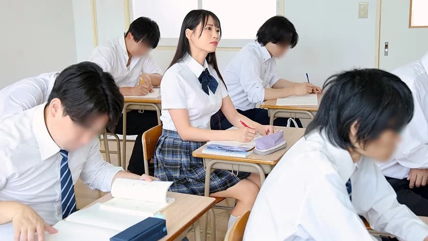 気になるあの子は、自ら望んで男子部員の性処理をする変態ド M マネージャーだった サンプル1