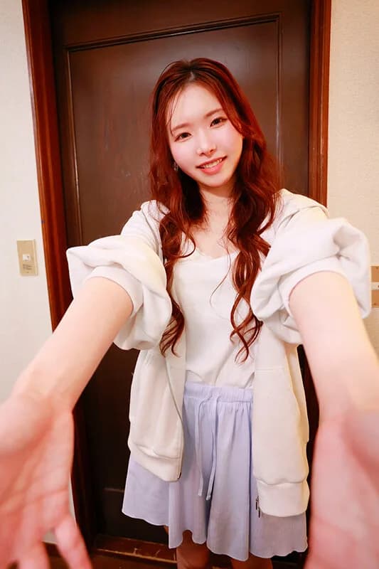 【VR】【8K】疲れて帰宅した僕を全力で甘やかしてくれる年上彼女！素のイキ顔を独り占めできる究極のイチャラブ同棲生活 響蓮 サンプル4