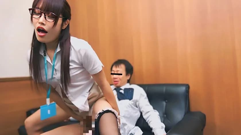 【完全版！！】年に一度の(色仕掛け)大勝負！給与査定面談で賃金ダウン提示されたダメ女子社員が大逆転の大幅アップを賭けたOL達20人のノーハンドフェラ直談判 サンプル7