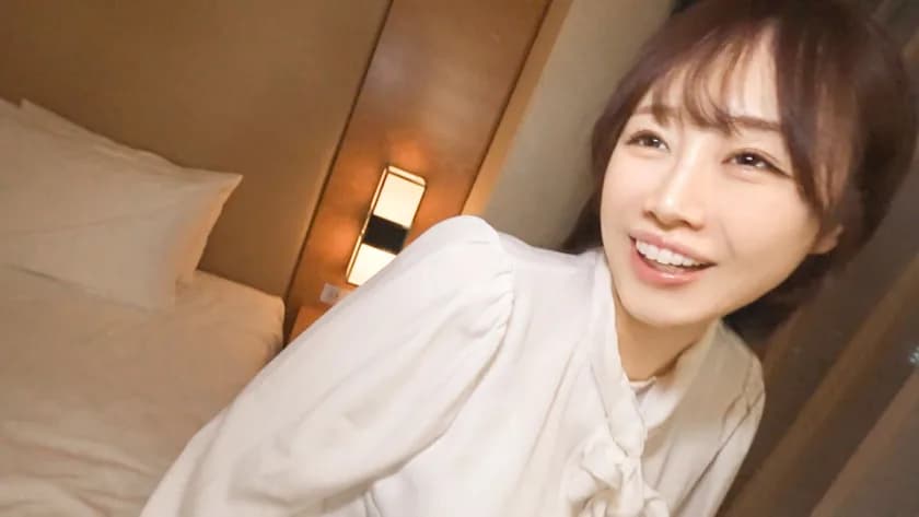 【飲み屋で発見！どエロい美人OL！】格好つけて「一人で飲むのが好き」とか言ってたけど、何杯か飲ませてホテル誘ったらホイホイついて来ちゃいましたw マジ軟派、初撮。 2… サンプル2