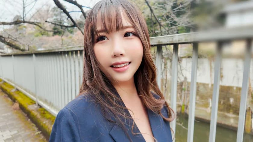 Hカップの爆乳を使って契約件数急上昇 営業成績ナンバーワン人妻生保レディのマル秘肉体接待 サンプル1