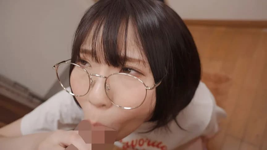 隠れ巨乳の地味メガネ女子 569分 サンプル2