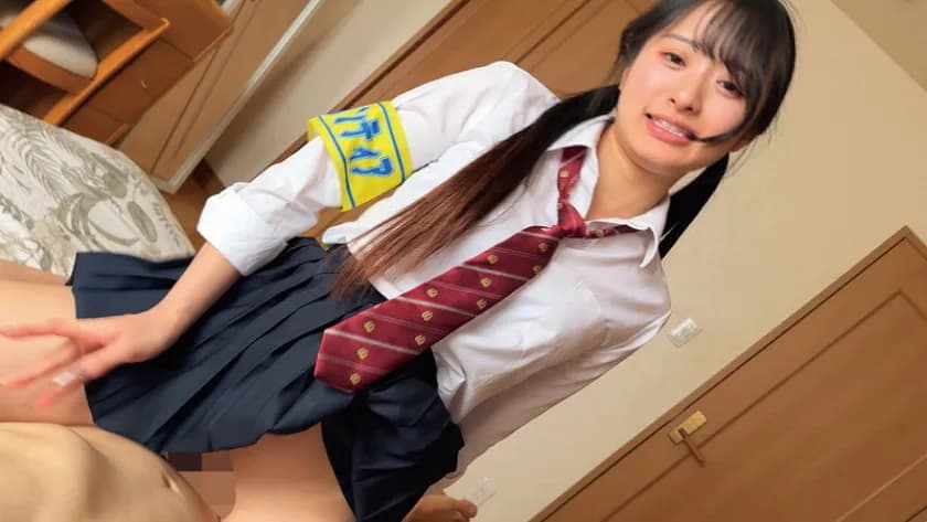 ゴミ拾う手の先輝く僕等の未来 ボランティア活動に勤しむ心の綺麗な女の子4名 サンプル16