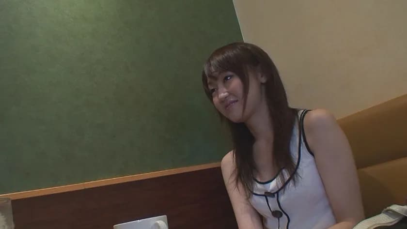 お宝発見！陥没乳頭の人妻さんの乳首を舐めしだいて感じさせたらグチョグチョお股に肉棒入れて中出しセックス！ サンプル1