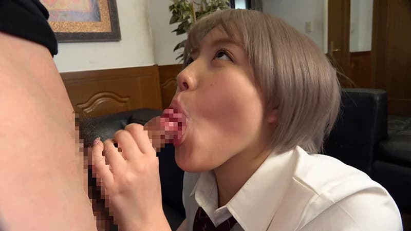 パンチラ見て興奮しちゃったおじさんに生パンティを堪能させてフェラ サンプル8