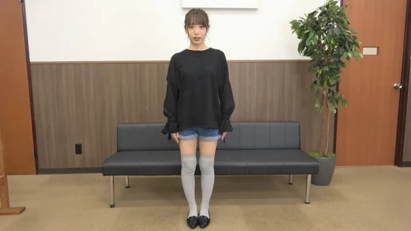 素人娘の全裸大図鑑 3 50人5時間 今時の女の子が恥じらいながら脱衣していくヘアヌードコレクション 特別編集 サンプル3
