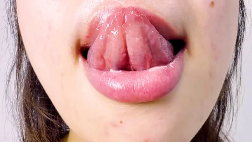 ガチャ歯フェチ必見！高藤なほのちゃんの口内観察 サンプル5