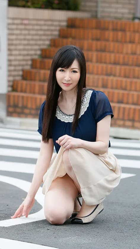 熟れた熟女がヤバいほどエロい。経験豊富な熟女10名の2時間妖艶！② サンプル6