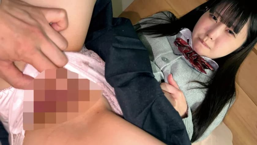街中ミニスカ観察 パンティワカメちゃん状態の学生2名 TちゃんとAちゃん サンプル10