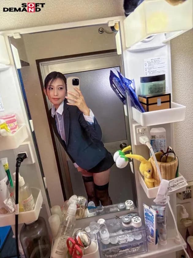 SNS総フォロワー4万人の公務員 市役所勤務のイラマで感じる奥さん 永尾あかね 37才 AV DEBUT イ○スタアカウントrobo__kiss で活動中 サンプル5