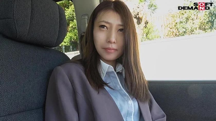 SNS総フォロワー4万人の公務員 市役所勤務のイラマで感じる奥さん 永尾あかね 37才 AV DEBUT イ○スタアカウントrobo__kiss で活動中 サンプル8