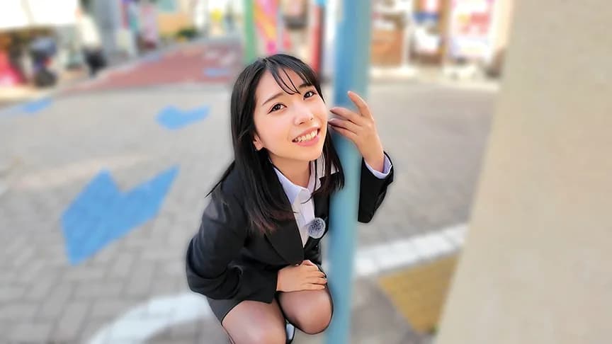 素人美少女とリモコンバイブお散歩ー営業ウーマン編ー サンプル8