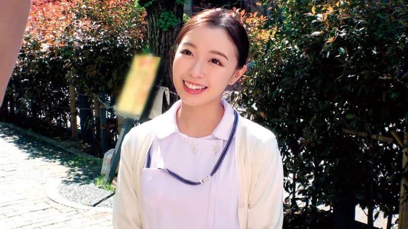 ガチ白衣の天使のようなナースさん！！「超敏感な童貞君の陰部洗浄してくれませんか！？」洗浄されるだけでフル勃起&大暴発しちゃう童貞チ○ポにカワイイ看護師さんがエチエチム… サンプル1