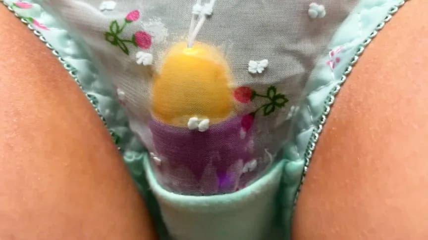 筒井優花ちゃんとリモバイ散歩！街中で絶頂恥○プレイ！ サンプル9
