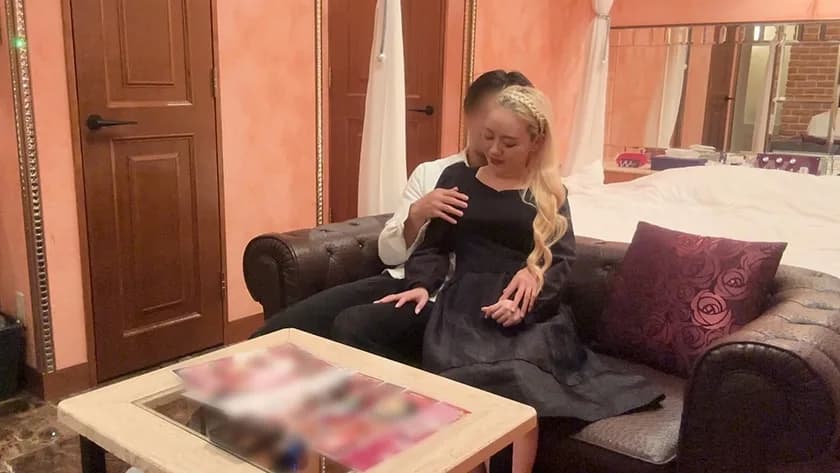 ■極女の秘密のご褒美【ハーフの美白オッパイ美女ちゃんからのご指名はいりました！！巨乳ハーフがメンエスで内緒で生ハメ記録映像】【エロムチボディで喘ぐ！！客なのに攻める！… サンプル1