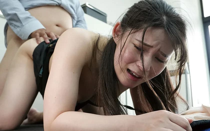 夫には死ぬまで云えません…人妻オフィスレディの不貞中出しSEX180分 よしい美希 十川ありさ 赤城穂波 サンプル17