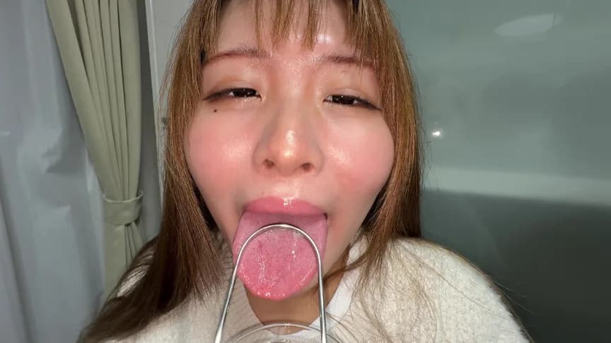 【個人撮影】宮ノ木しゅんかの舌ブラシで「汚舌苔」採取 サンプル4