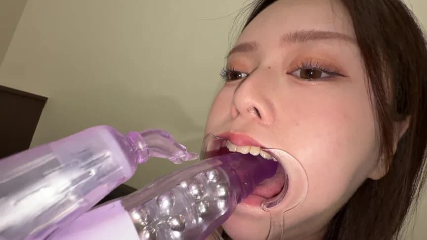 【個人撮影】彩川ゆめの喉チン触り＆開口器Wピース サンプル4